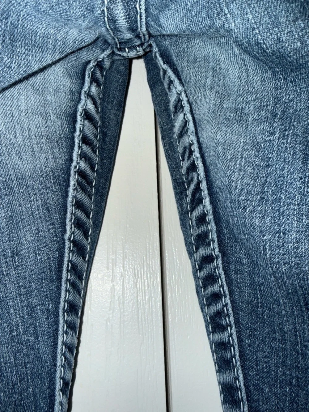 True Religion Billie Straight Embroidered Pockets Jeans - Picture 7 of 16